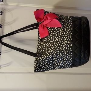 Betsey Johnson BLK Quilted Heart Tote with Bone/BLK Irregular Polka Dots
